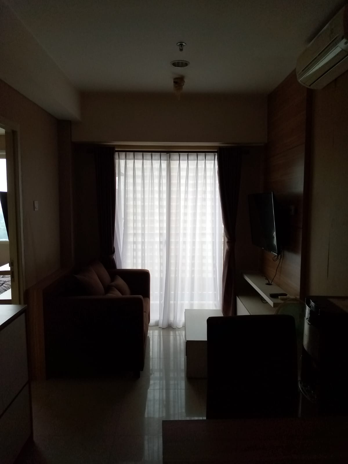 Unit 1 BR Apartemen Trivium Terrace Tower Suite Disewakan di Lippo Cikarang